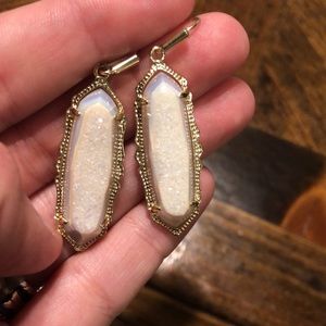 Kendra Scott iridescent frans